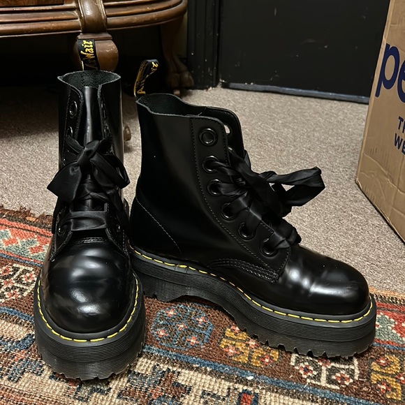 Dr. Martens Molly Boots - US SZ 9 Ribbon Laces - Picture 1 of 6